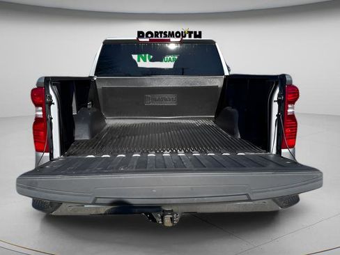 Used 2025 Chevrolet Silverado 1500 LT AWD/4WD image 11