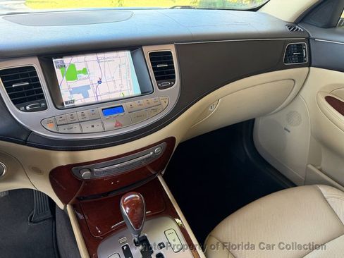 Used 2012 Hyundai Genesis 3.8 w/ Premium Pkg image 38