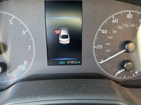 Used 2023 Toyota Corolla LE image 6