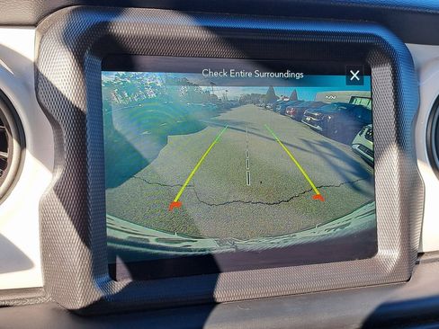 Used 2021 Jeep Wrangler Unlimited Islander image 17