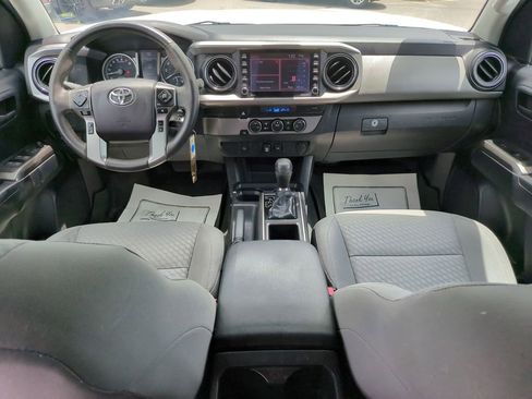 Used 2021 Toyota Tacoma SR5 RWD image 14