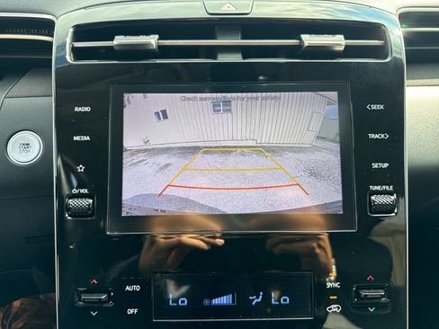 Certified 2022 Hyundai Tucson SEL w/ Convenience + Premium Package AWD/4WD image 20