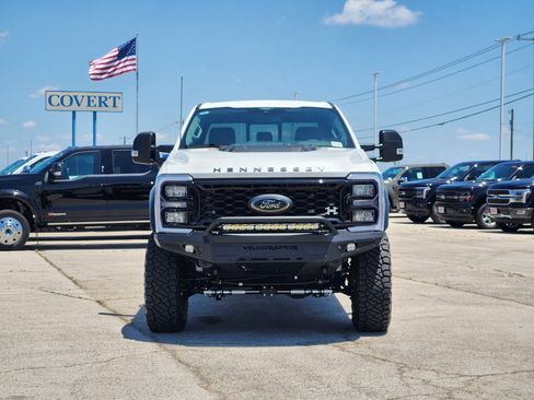 New 2026 Ford F250 Lariat w/ Black Appearance Package AWD/4WD image 3