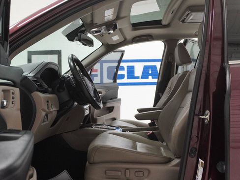 Used 2016 Honda Pilot Elite image 5