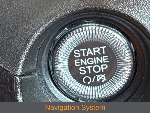 Used 2023 Jeep Renegade Latitude AWD/4WD image 6