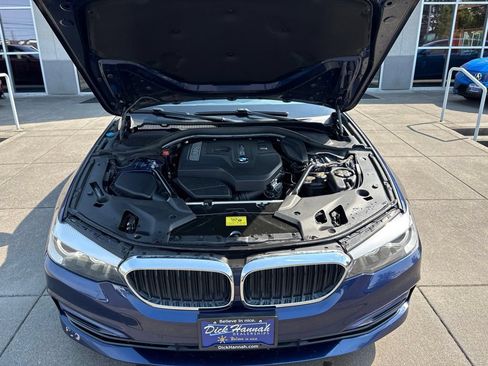 Used 2017 BMW 530i xDrive AWD/4WD image 3