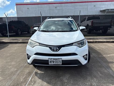 Used 2016 Toyota RAV4 XLE FWD image 2
