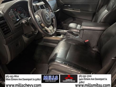 Used 2012 Jeep Liberty Limited Jet w/ Comfort/Convenience Group image 10