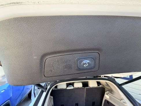 Used 2019 Lincoln MKC Select w/ Select Plus Package image 20