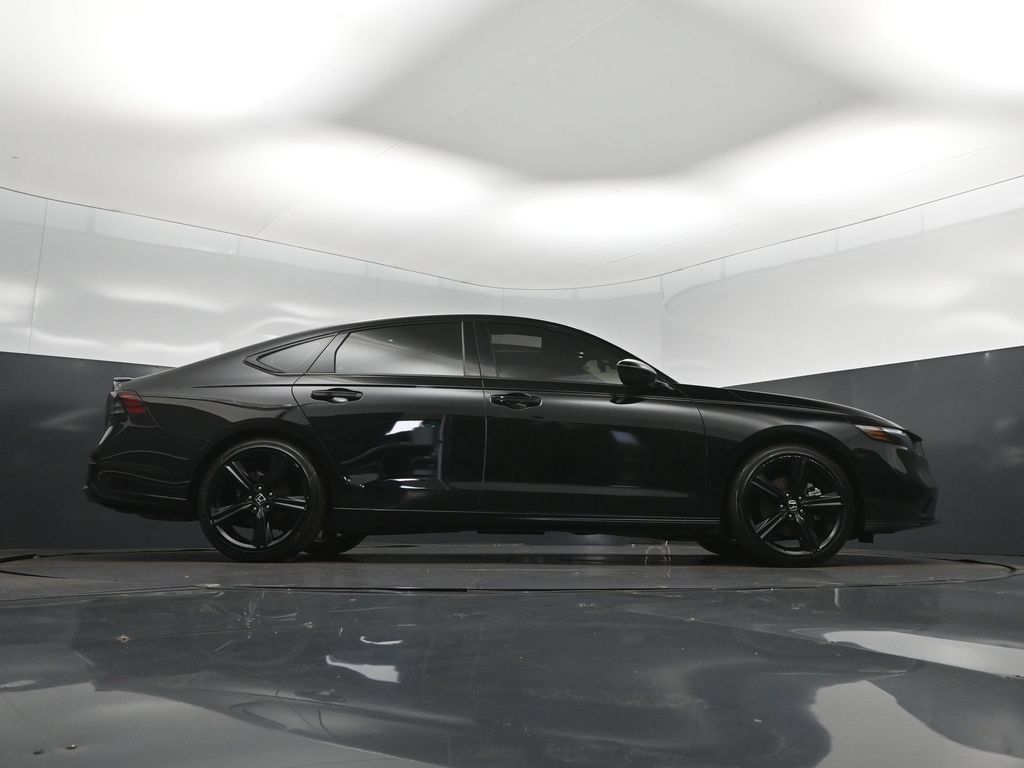 Used 2025 Honda Accord Sport image 43