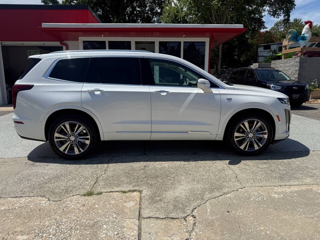 Used 2022 Cadillac XT6 Premium Luxury w/ Technology Package FWD image 14