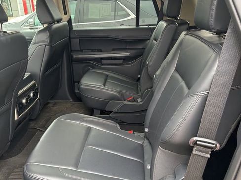 Used 2024 Ford Expedition XLT image 8