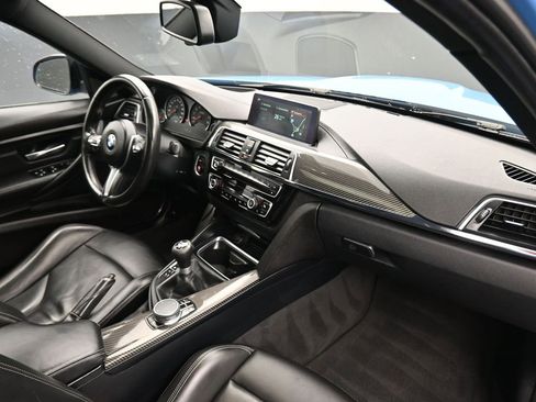 Used 2018 BMW M3 RWD image 43