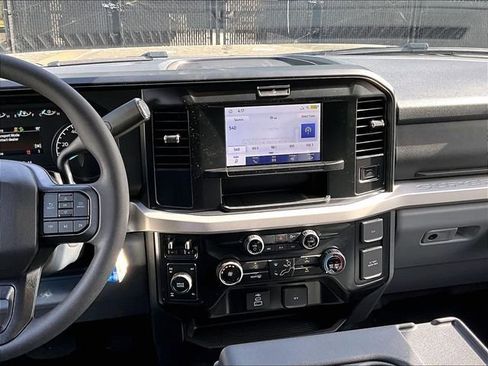 New 2026 Ford F350 XLT w/ FX4 Off-Road Package AWD/4WD image 23