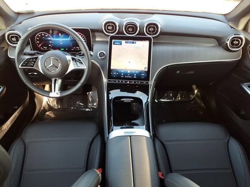 Certified 2025 Mercedes-Benz GLC 350e 4MATIC image 4