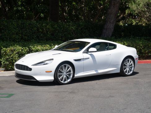 Used 2012 Aston Martin Virage Coupe RWD image 2