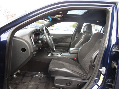 Used 2017 Dodge Charger R/T image 14