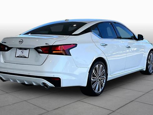 Used 2025 Nissan Altima 2.5 SL FWD image 12