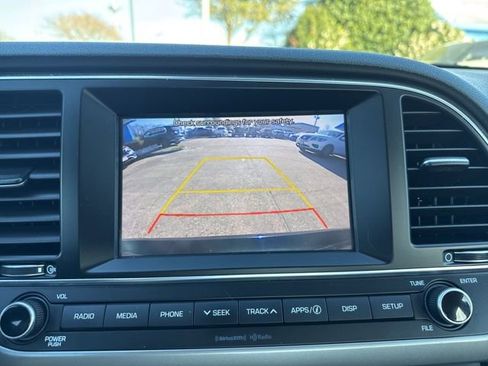 Used 2018 Hyundai Elantra SEL image 25