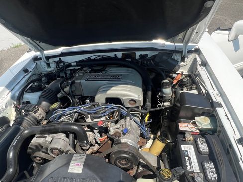 Used 1993 Ford Mustang LX RWD image 40