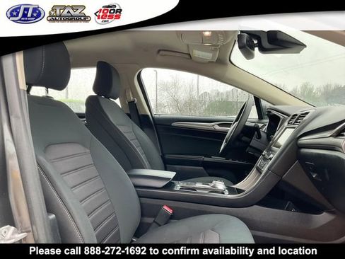 Used 2020 Ford Fusion SE image 10