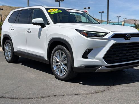 Used 2024 Toyota Grand Highlander AWD image 1