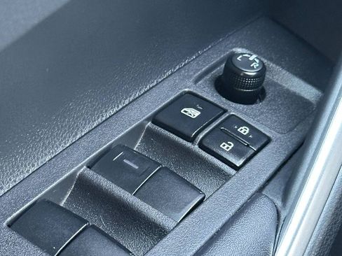 Used 2024 Toyota Corolla Cross AWD Hybrid image 41