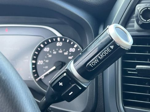 Used 2023 Nissan Titan SV image 24