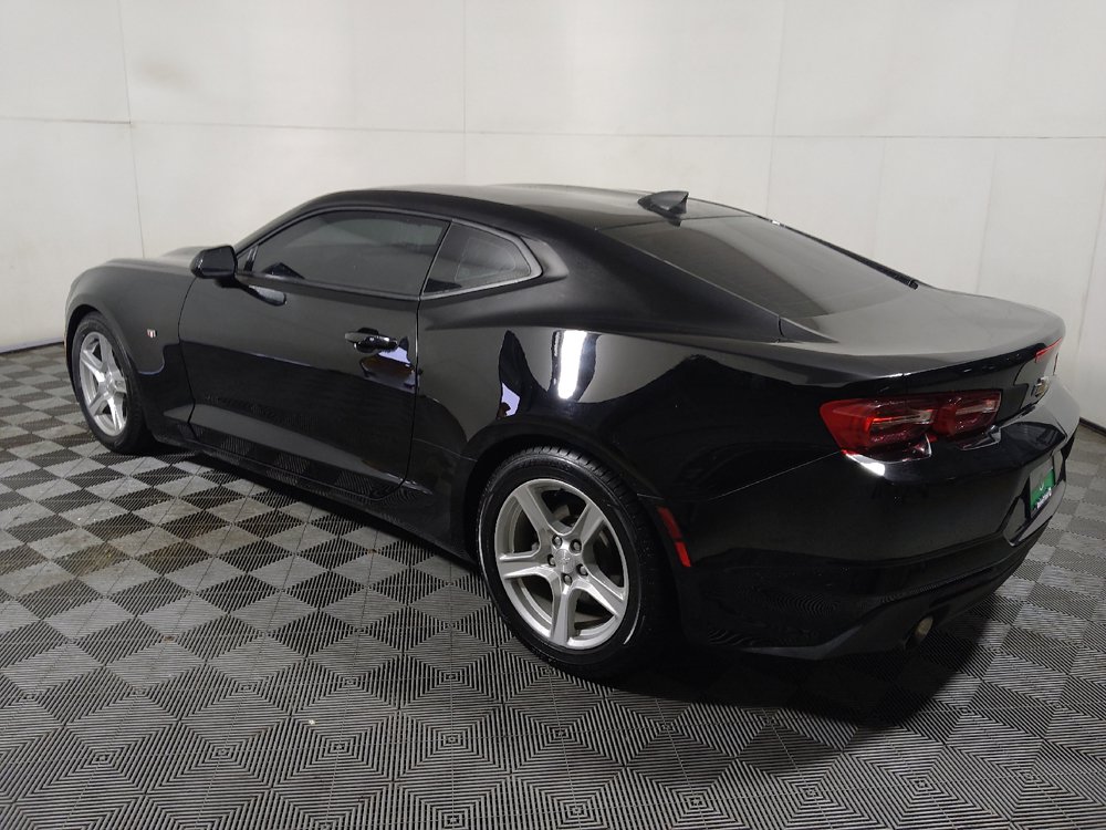 Used 2020 Chevrolet Camaro LT RWD image 5