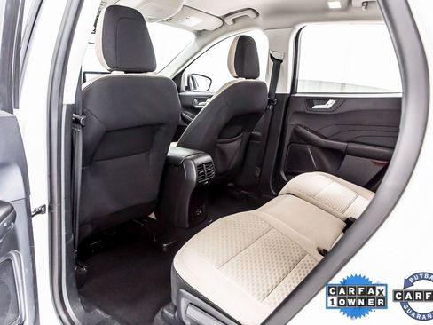 Used 2021 Ford Escape SE image 30