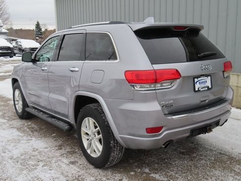 Used 2017 Jeep Grand Cherokee Overland w/ Jeep Active Safety Group image 11