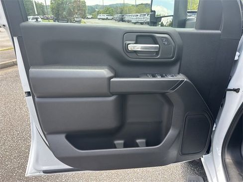 Used 2024 GMC Sierra 2500 Pro image 9