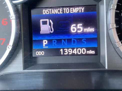 Used 2014 Toyota Tundra SR5 w/ SR5 Upgrade Package image 23