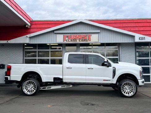 Used 2024 Ford F350 Platinum w/ FX4 Off-Road Package AWD/4WD image 2
