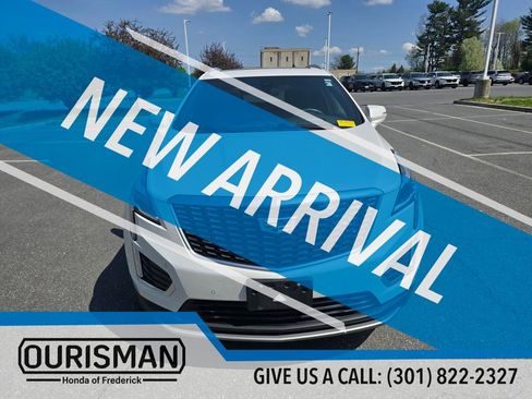 Used 2021 Cadillac XT5 Premium Luxury image 3