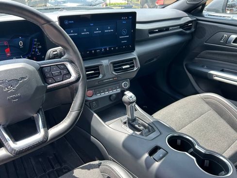 Used 2024 Ford Mustang Coupe RWD image 18