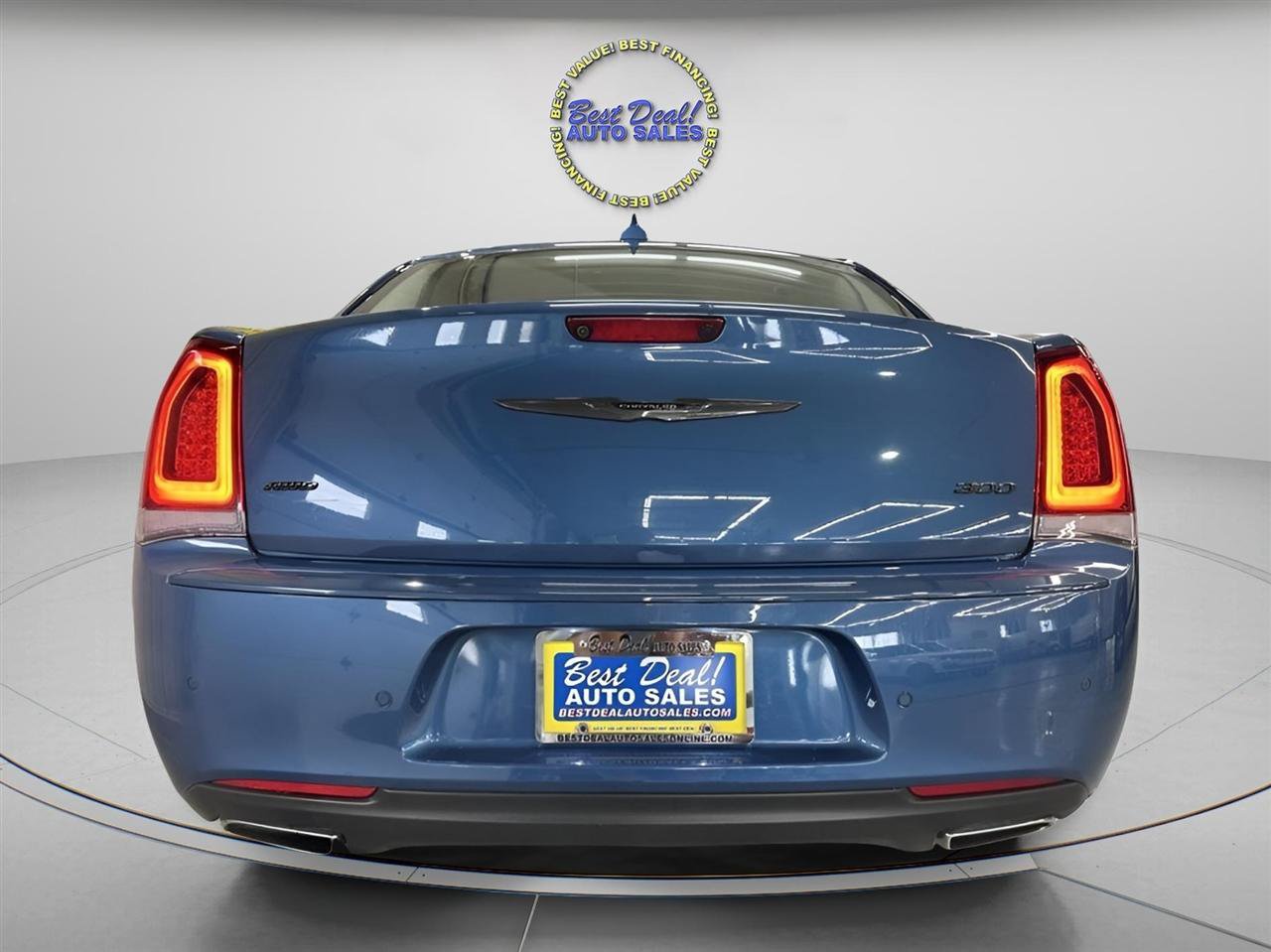 Used 2022 Chrysler 300 Touring L AWD/4WD image 4