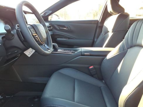 New 2025 Toyota Crown Signia image 6