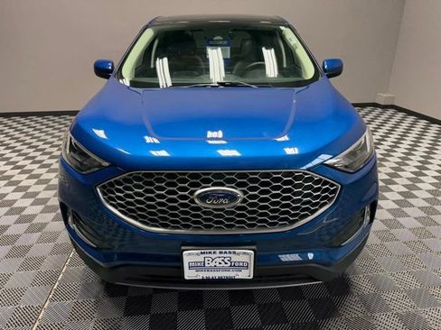 Used 2023 Ford Edge SEL w/ Convenience Package image 4