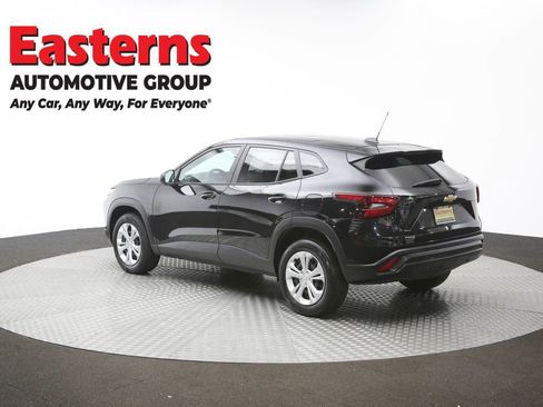 Used 2024 Chevrolet Trax LS FWD image 62
