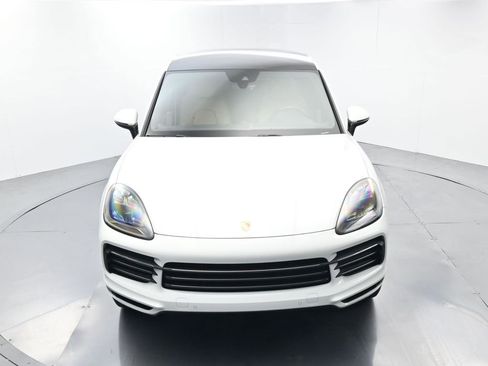 Certified 2022 Porsche Cayenne Platinum Edition image 45