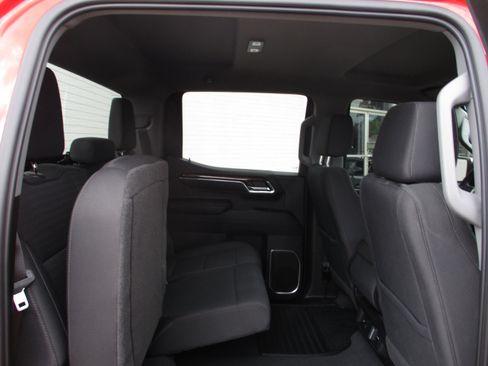 Used 2023 GMC Sierra 1500 SLE AWD/4WD image 23