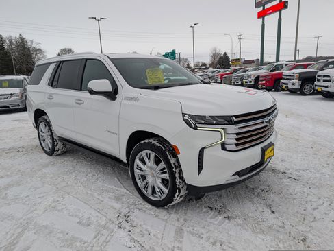 Used 2021 Chevrolet Tahoe High Country w/ Premium Package image 2