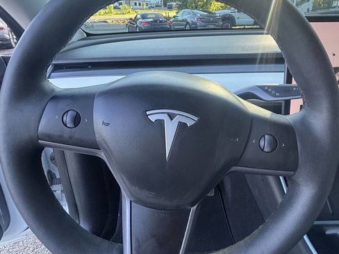 Used 2020 Tesla Model Y Long Range AWD/4WD image 22