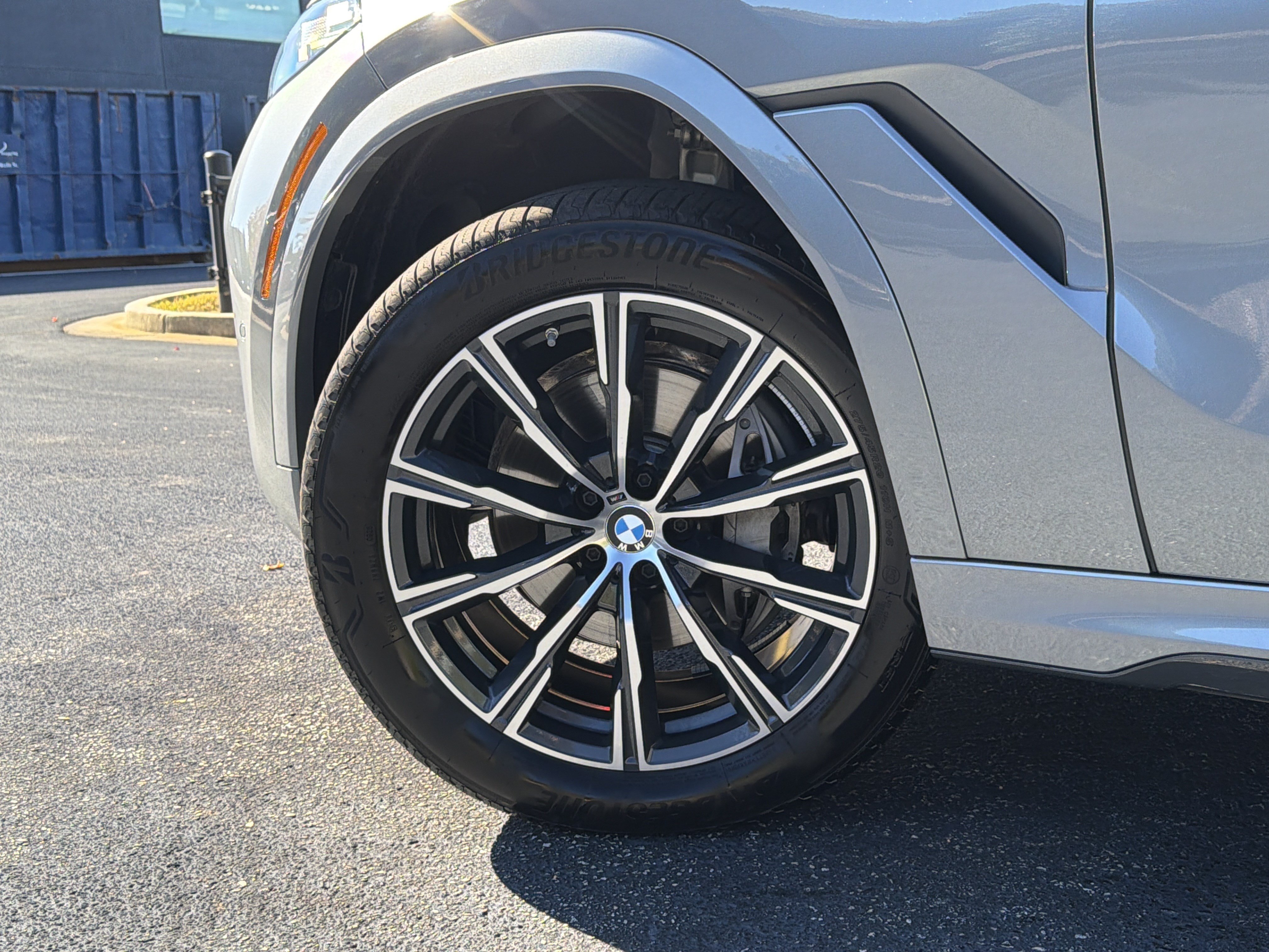 Used 2027 BMW X6 xDrive40i AWD/4WD image 18