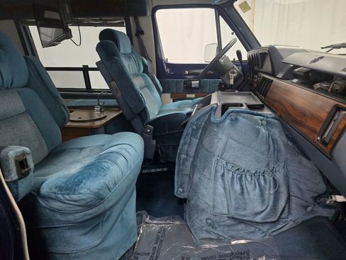 Used 1991 Dodge B2500 image 70