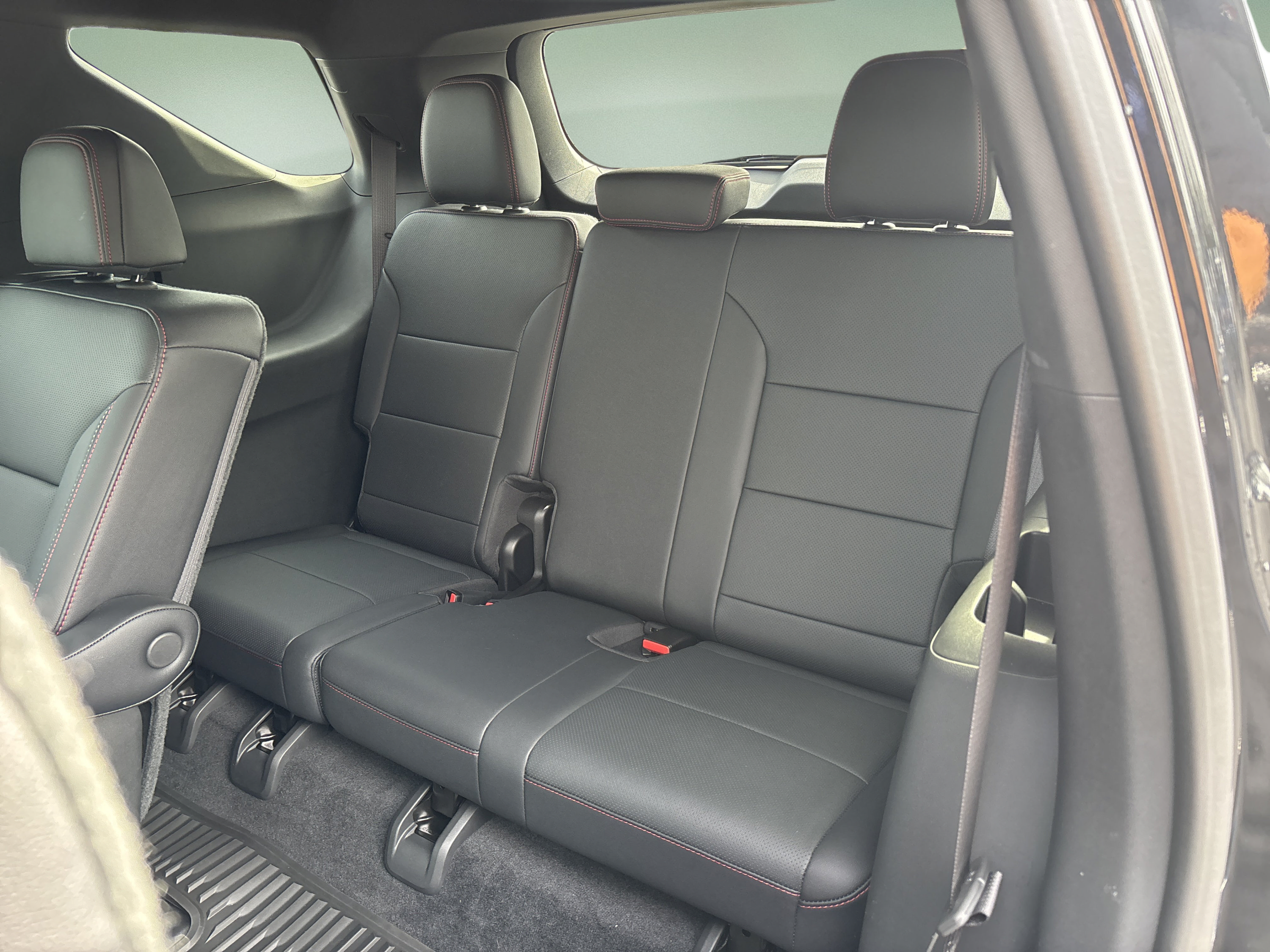 Used 2025 Chevrolet Traverse Z71 AWD/4WD image 30