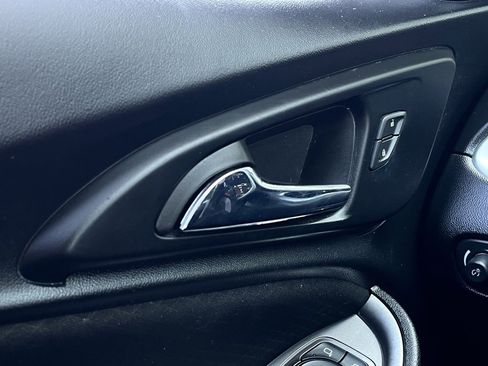 Used 2021 Chevrolet Malibu RS image 12