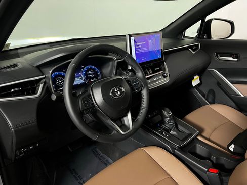 Used 2026 Toyota Corolla Cross XLE w/ Convenience Package AWD/4WD image 12