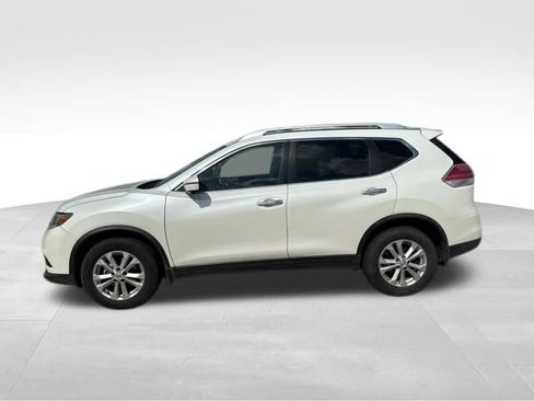 Used 2016 Nissan Rogue SV w/ SV Premium Package AWD/4WD image 6